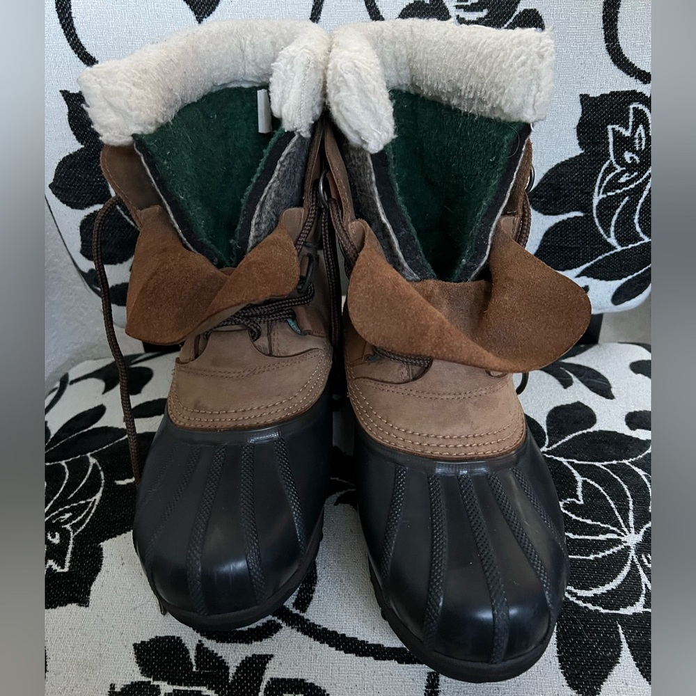 Used Sorel working duck boots